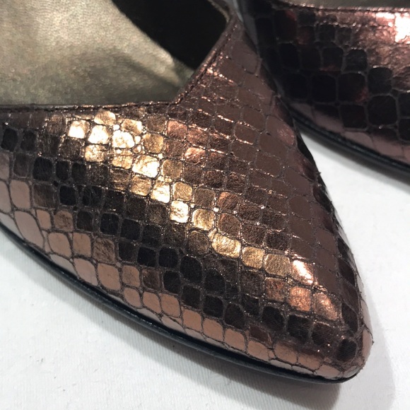 Stuart Weitzman dark copper snake print size 6.5 - Picture 2 of 11